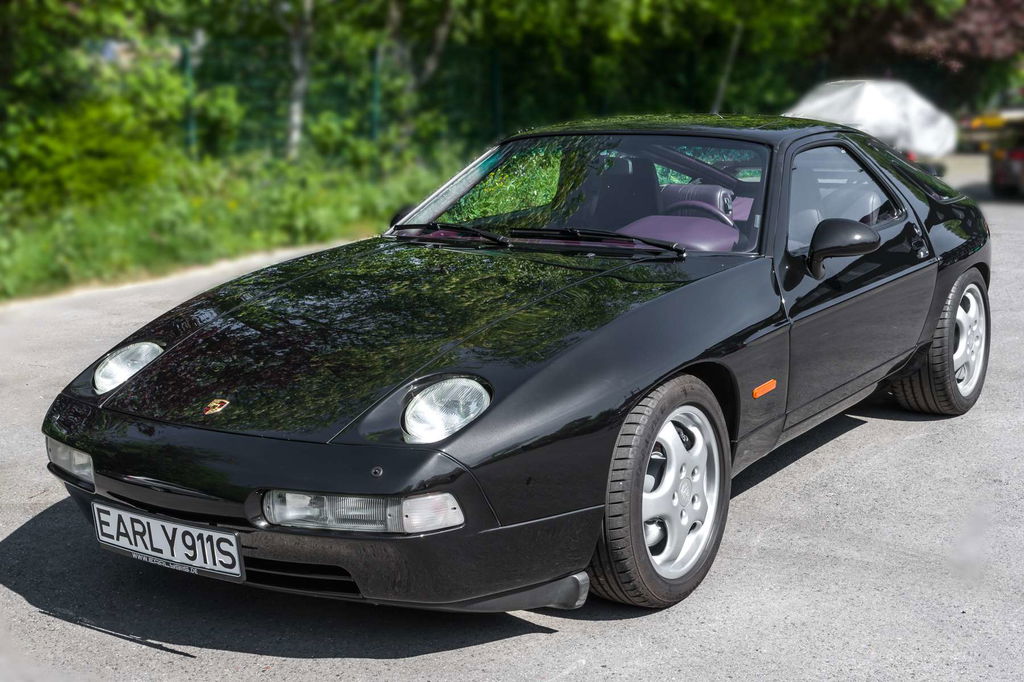 Porsche 928 GTS