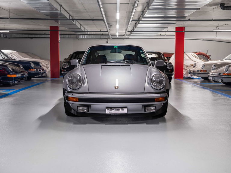 Porsche 911 Turbo 3.3