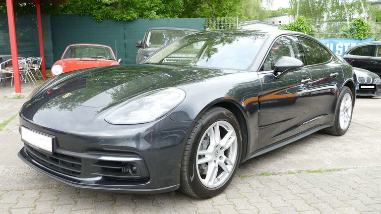 Porsche Panamera 4S