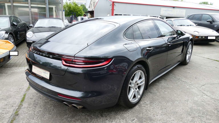 Porsche Panamera 4S