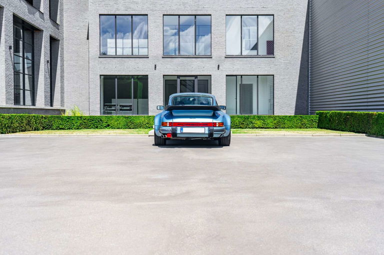 Porsche 911 Turbo 3.3
