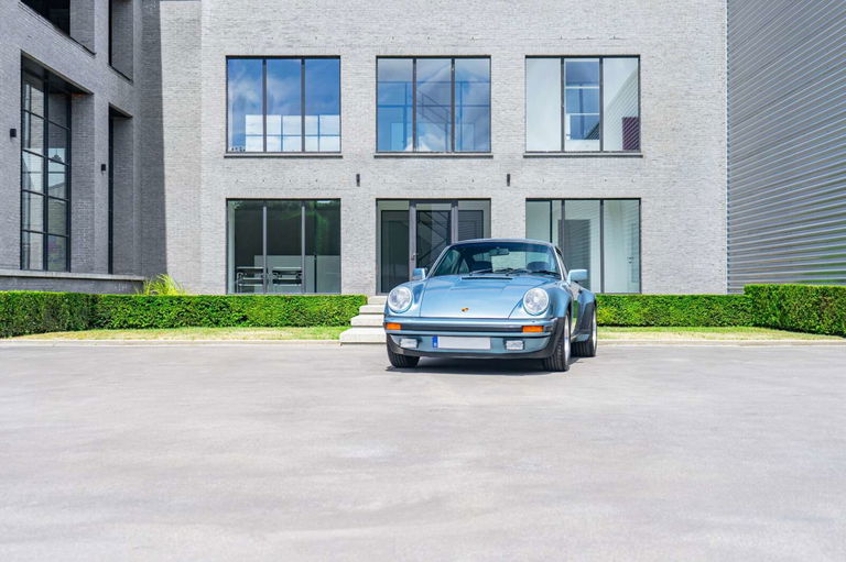 Porsche 911 Turbo 3.3