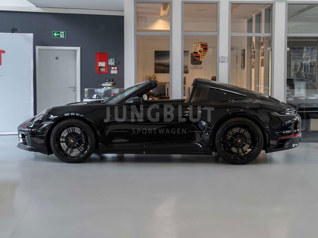 Porsche 992 Targa 4 GTS