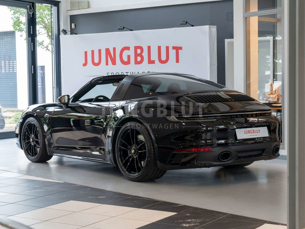 Porsche 992 Targa 4 GTS