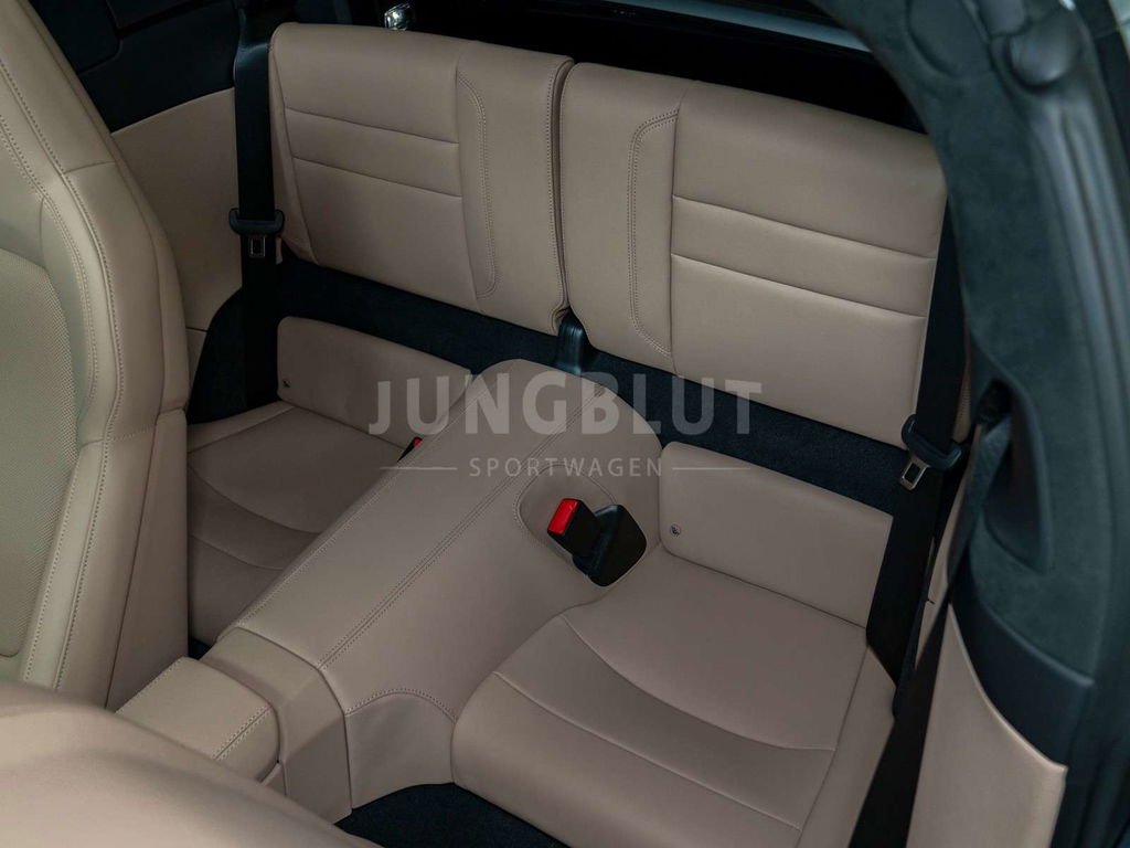 Porsche 992 Targa 4 GTS