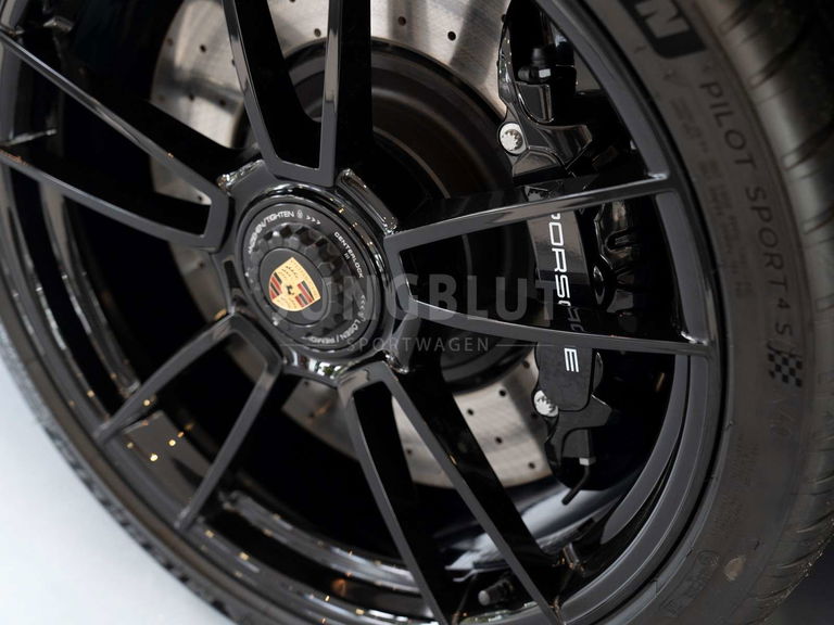 Porsche 992 Targa 4 GTS