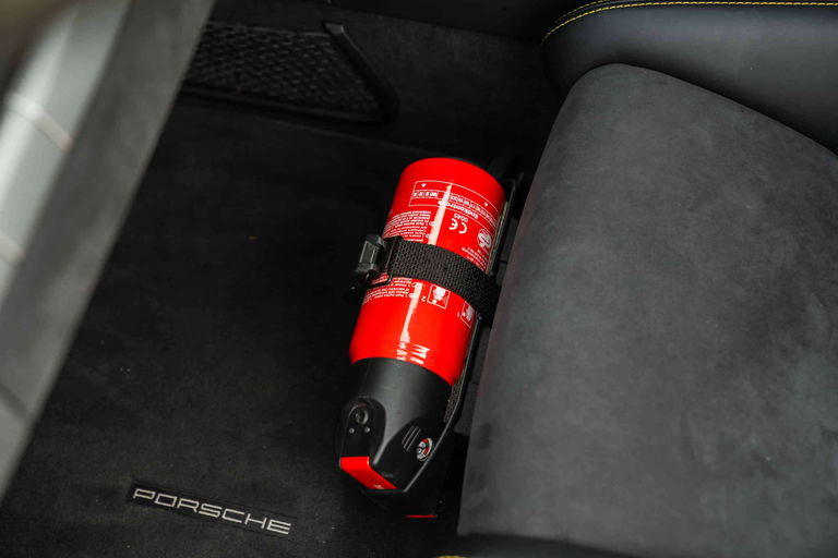 Porsche 981 Cayman GT4