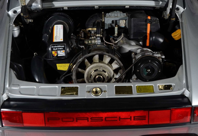 Porsche 911 Carrera 3.2 (US)
