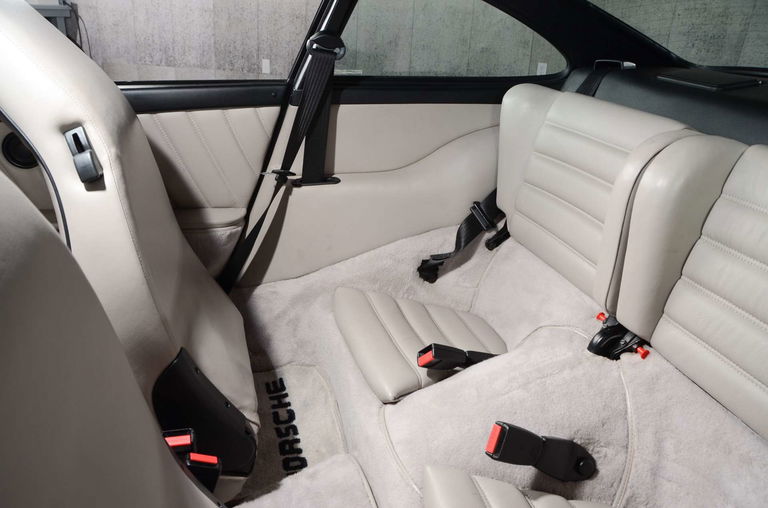 Porsche 911 Carrera 3.2 (US)