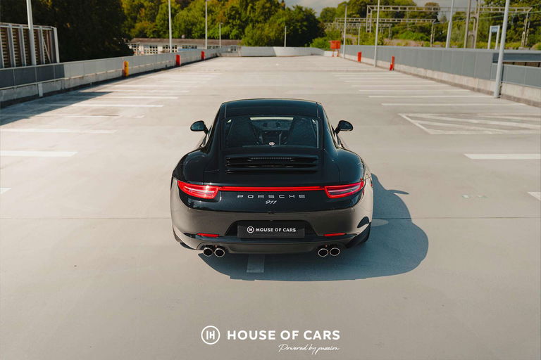 Porsche 991 Carrera 4 Black Edition