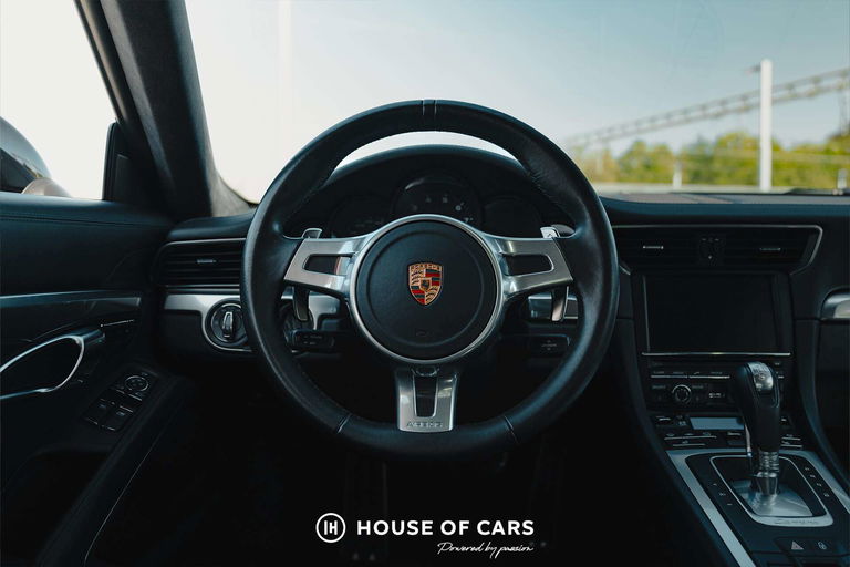 Porsche 991 Carrera 4 Black Edition
