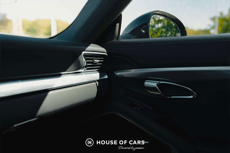 Porsche 991 Carrera 4 Black Edition