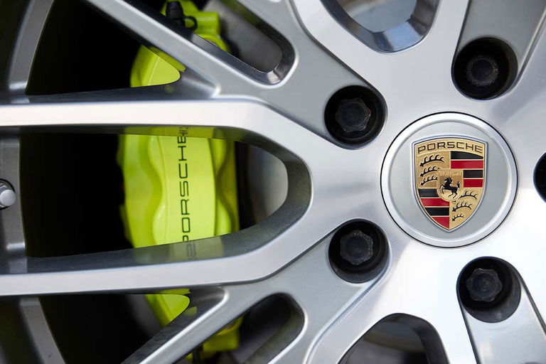 Porsche Taycan 4 Cross Turismo