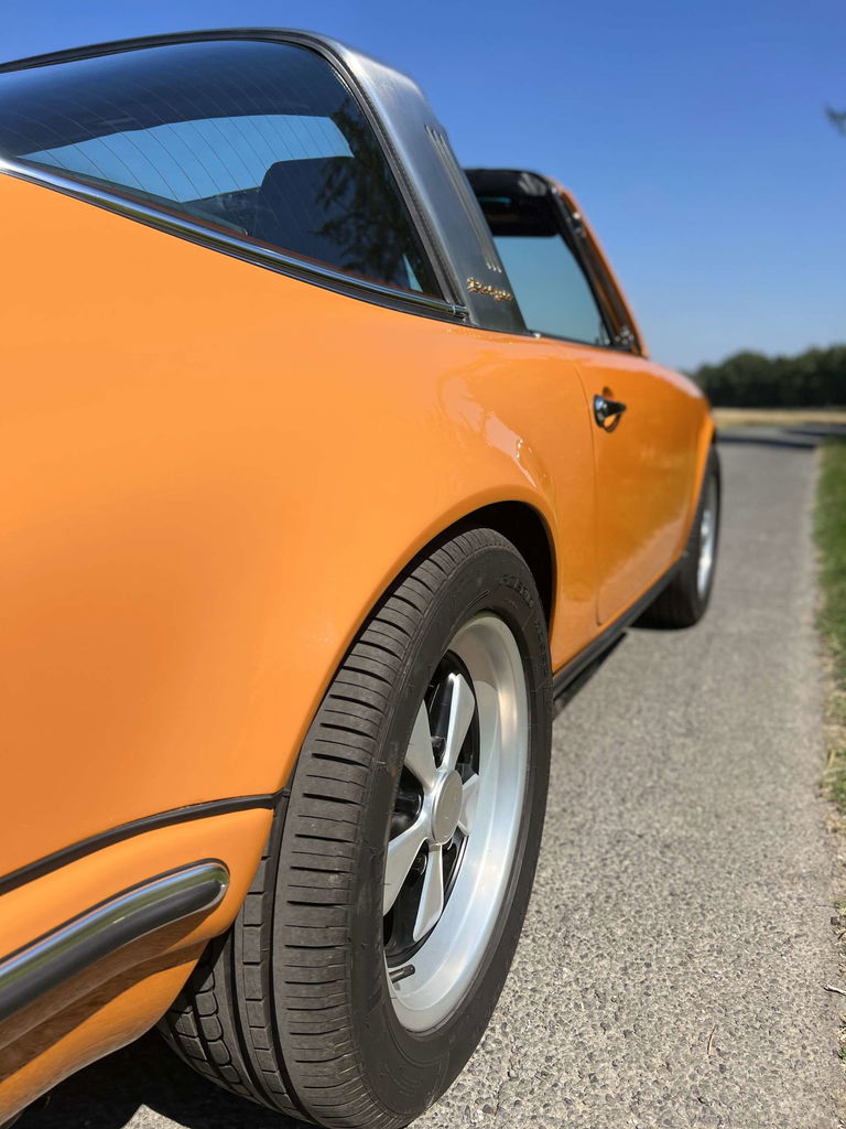 Porsche 911 Backdate