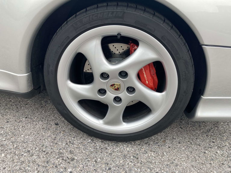 Porsche 993 Carrera 4S