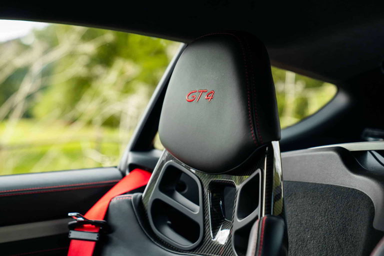 Porsche 981 Cayman GT4