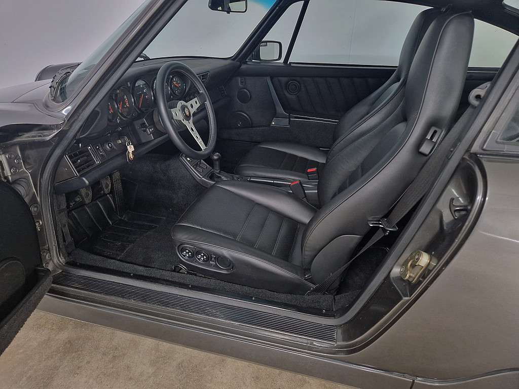 Porsche 964 Carrera 4
