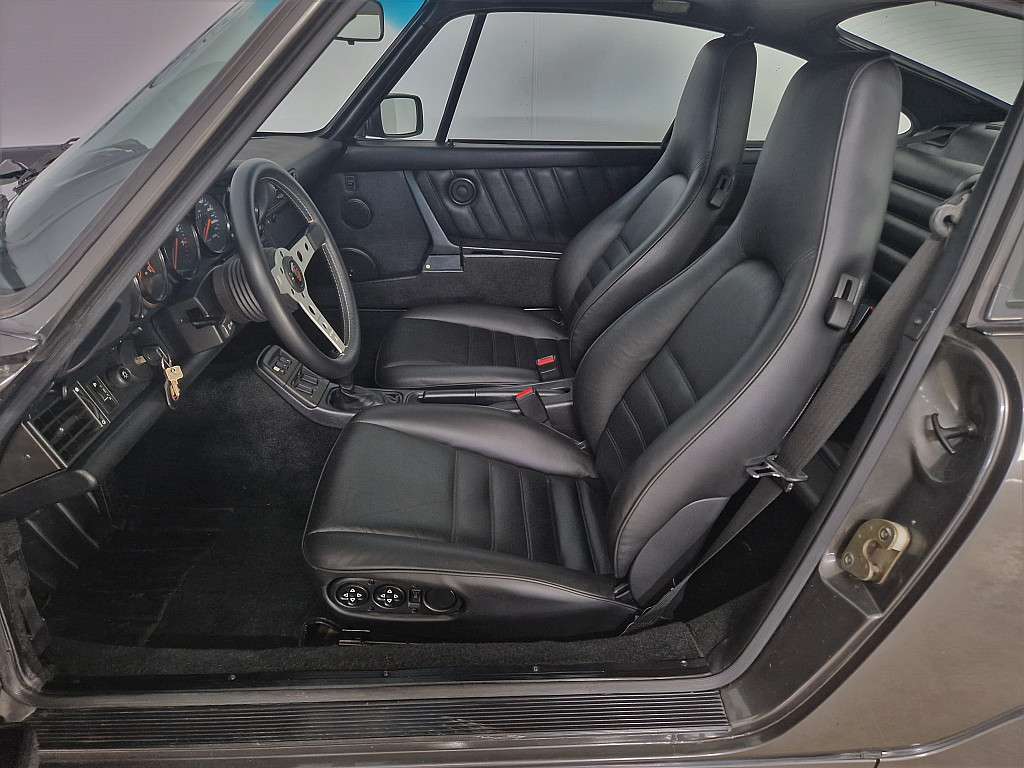 Porsche 964 Carrera 4