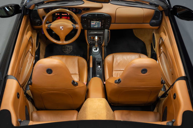 Porsche 996 Carrera 4