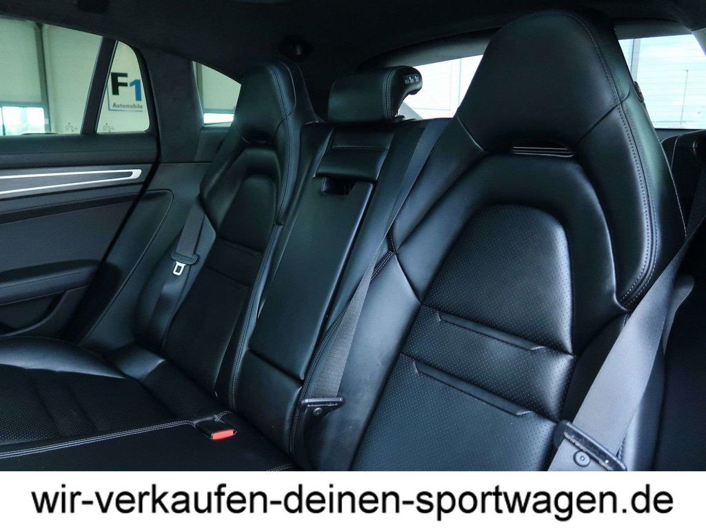 Porsche Panamera GTS