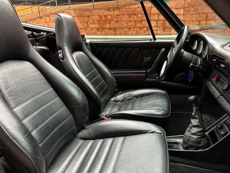 Porsche 911 Turbo 3.3 (US)