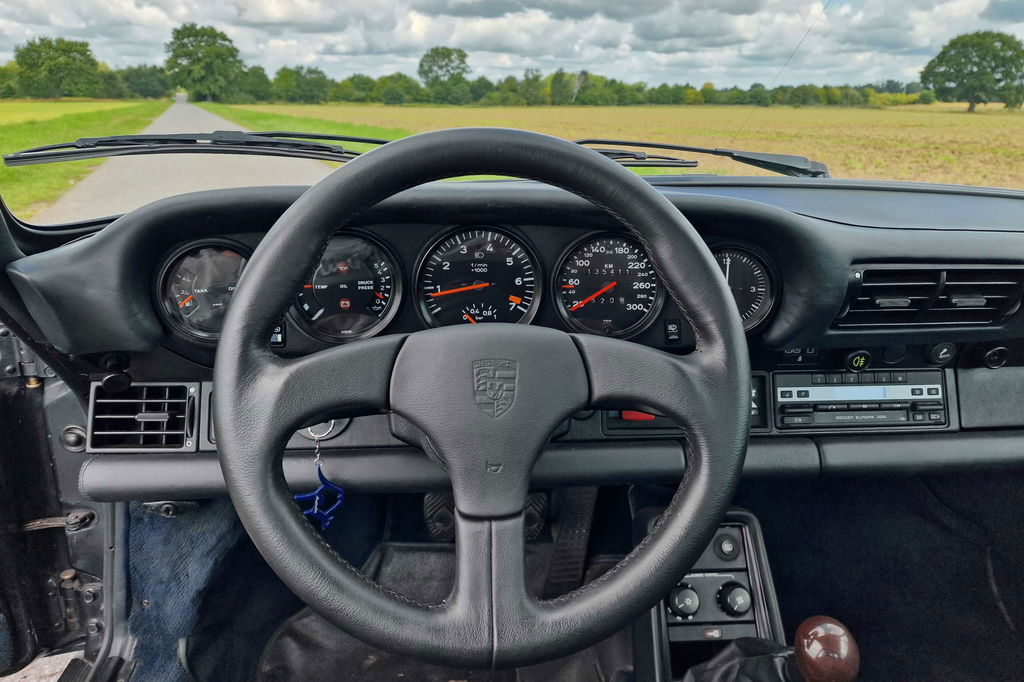 Porsche 911 Turbo 3.3