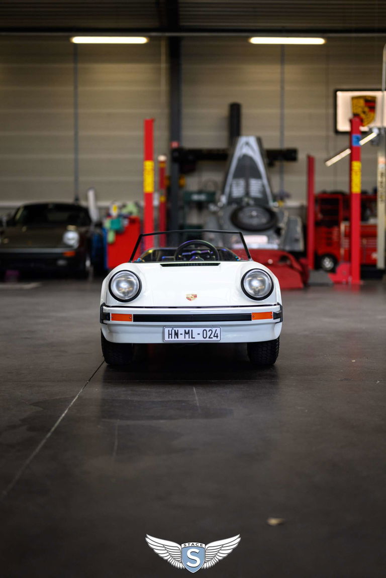 Porsche 911 Junior