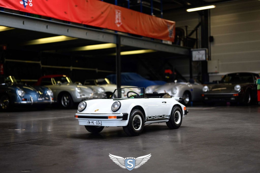 Porsche 911 Junior