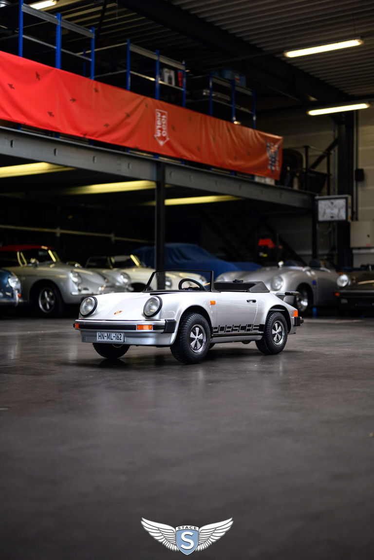 Porsche 911 Junior
