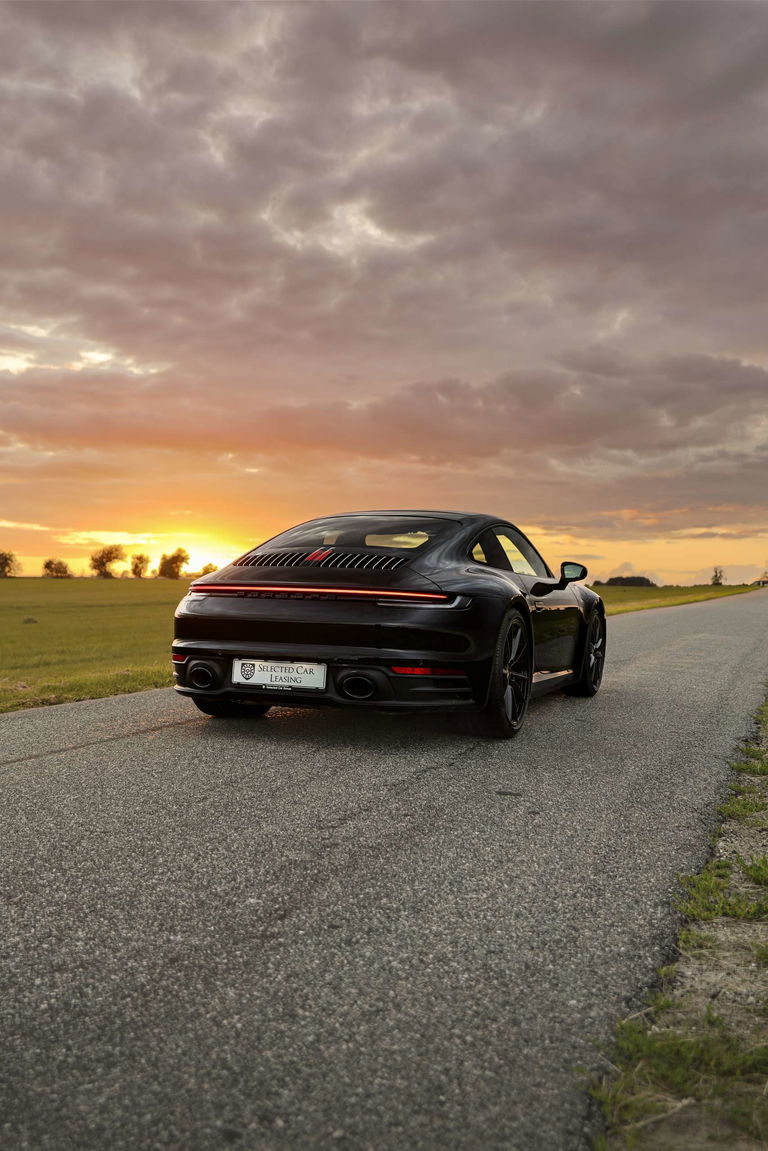 Porsche 992 Carrera 4S