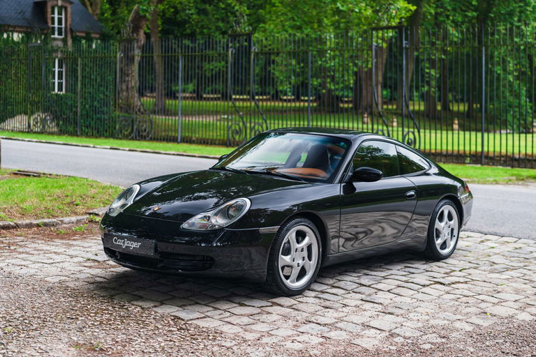 Porsche 996 Carrera 4 Millennium Edition