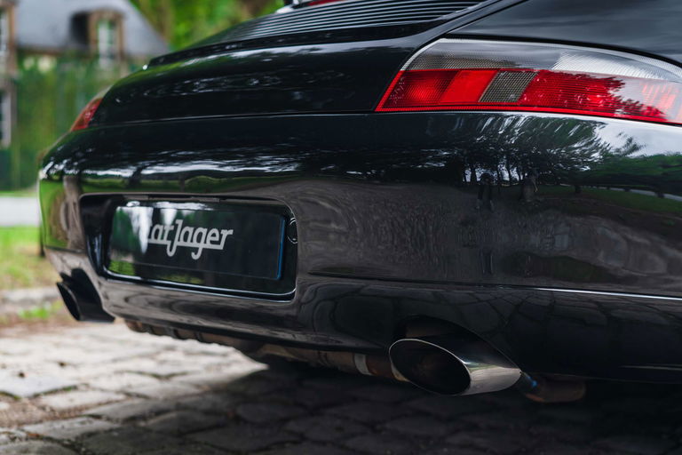 Porsche 996 Carrera 4 Millennium Edition