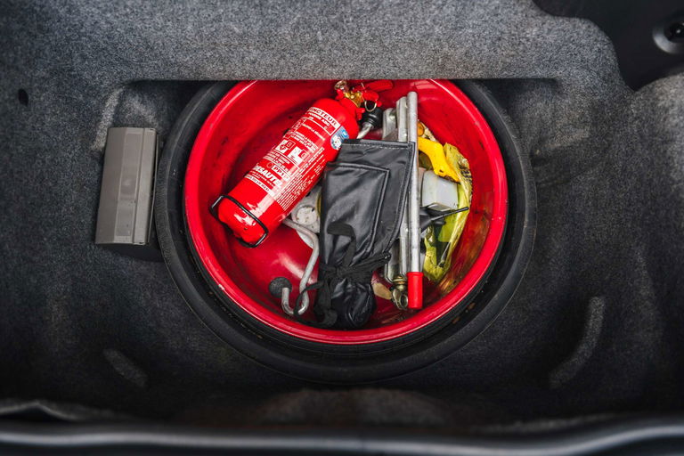 Porsche 996 Carrera 4 Millennium Edition