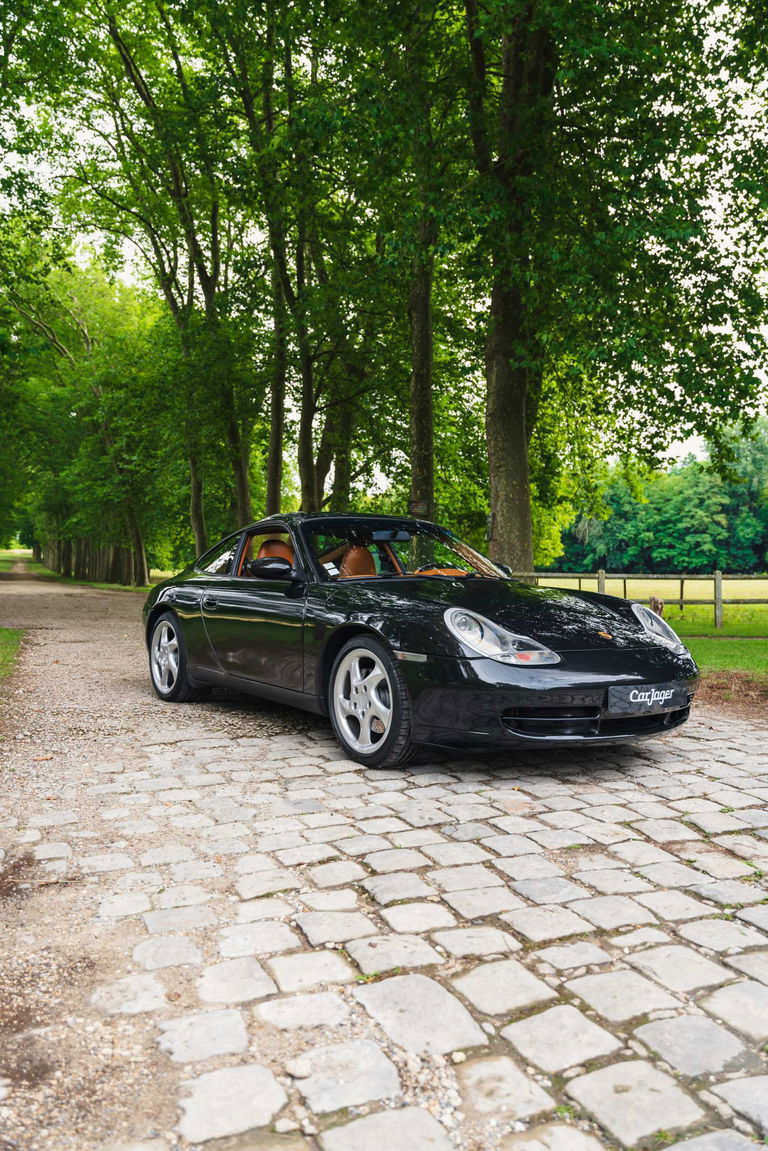 Porsche 996 Carrera 4 Millennium Edition