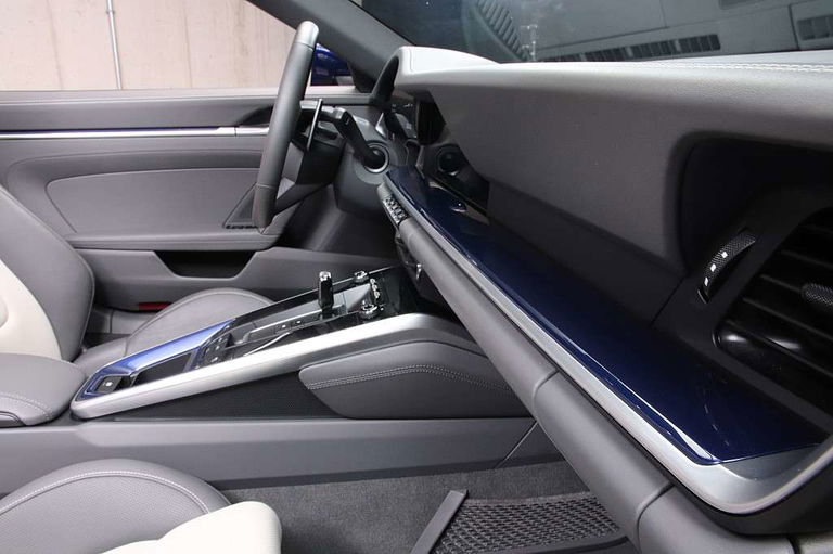 Porsche 992 Carrera 4S
