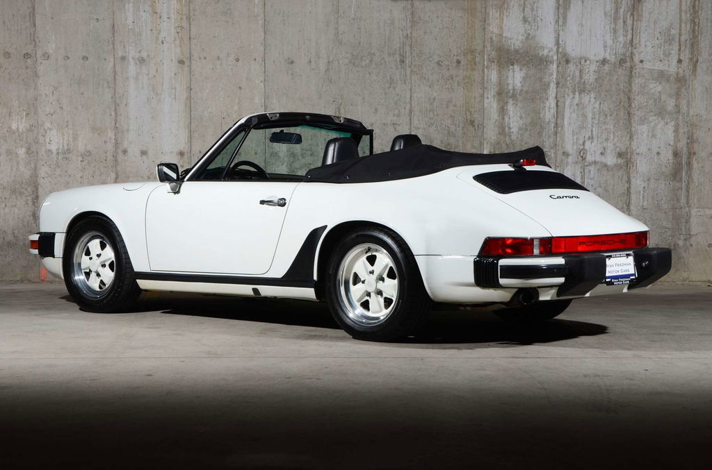 Porsche 911 Carrera 3.2 (US)