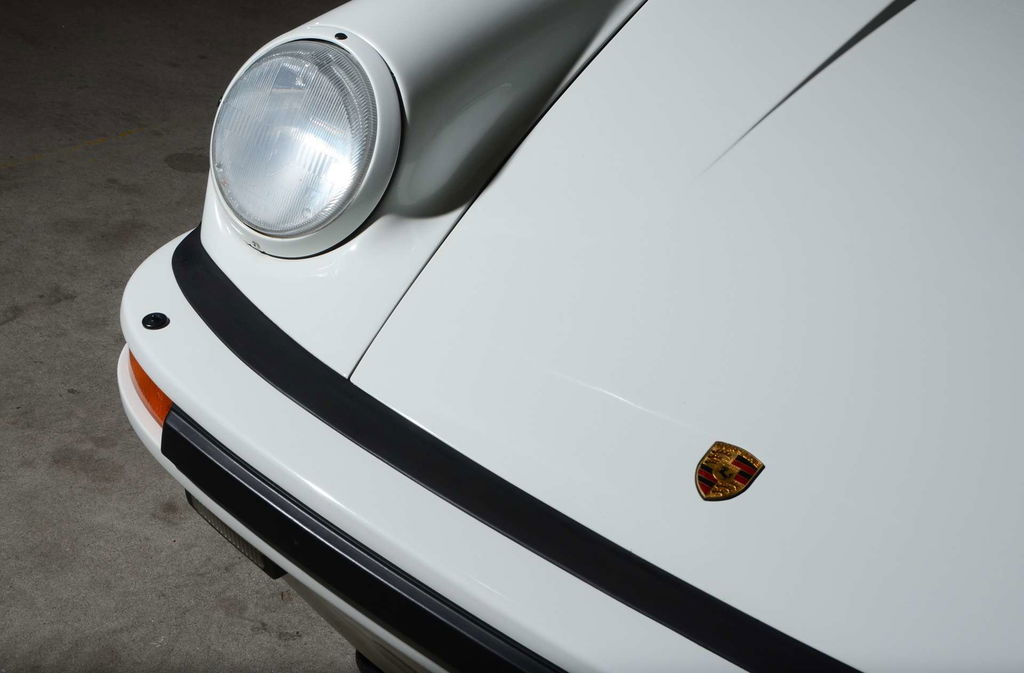 Porsche 911 Carrera 3.2 (US)