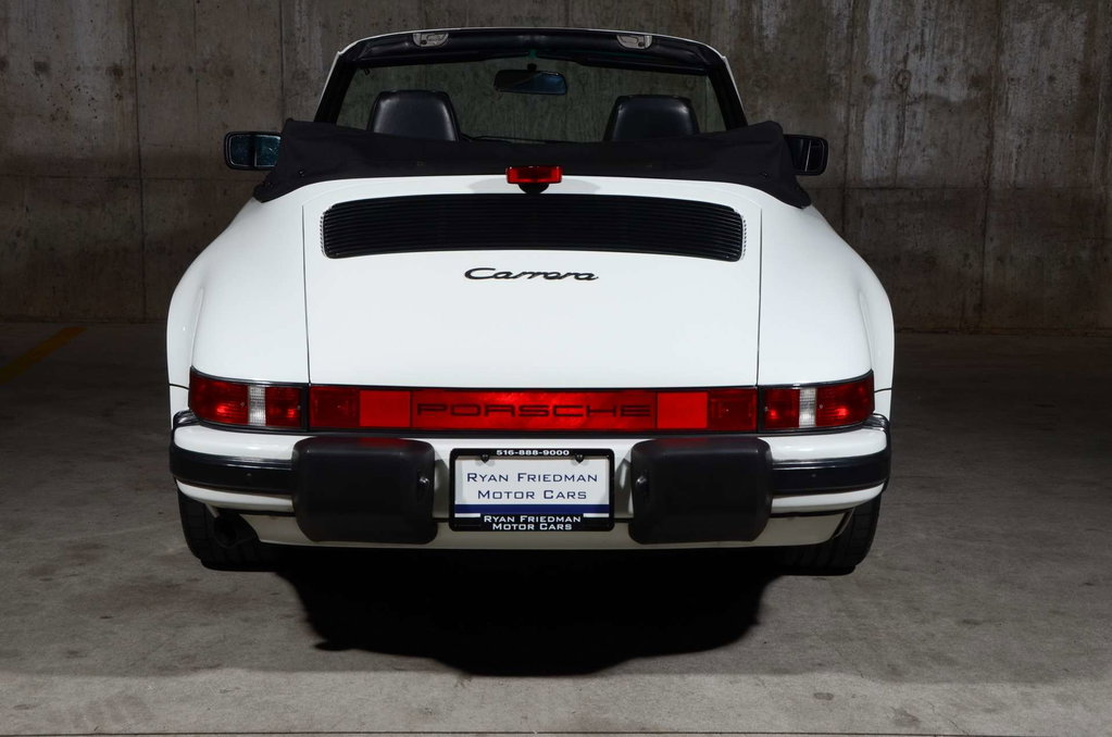 Porsche 911 Carrera 3.2 (US)