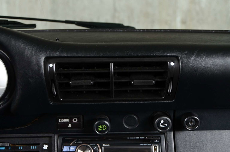 Porsche 911 Carrera 3.2 (US)