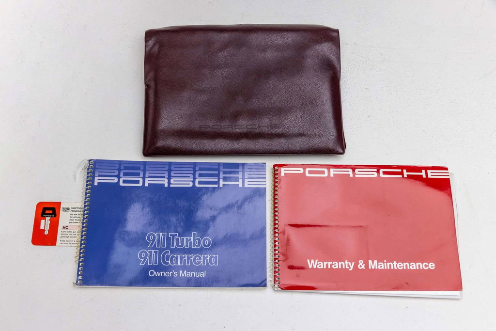 Porsche 911 Carrera 3.2