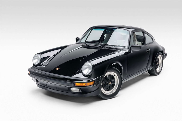 Porsche 911 Carrera 3.2