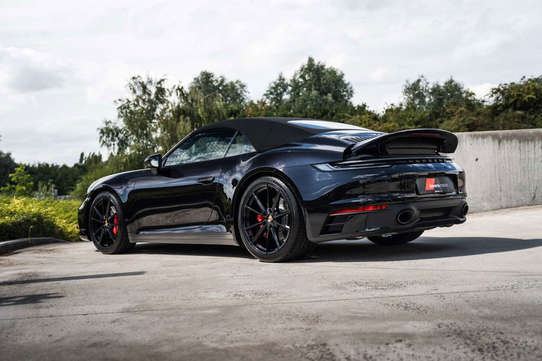 Porsche 992 Carrera 4S