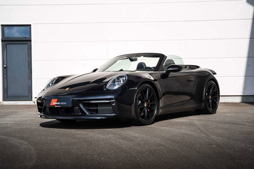 Porsche 992 Carrera 4S