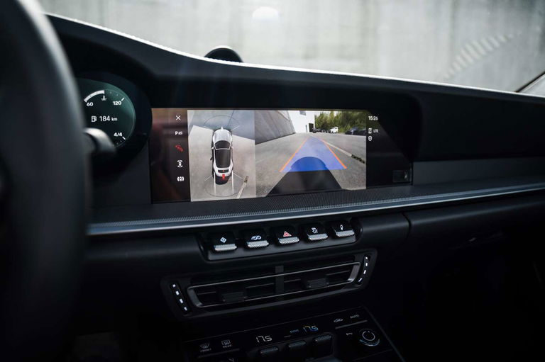 Porsche 992 Carrera 4S