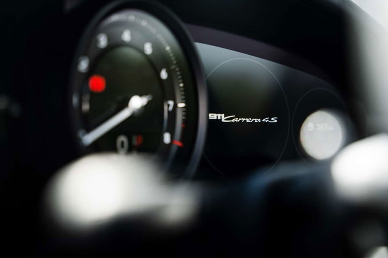 Porsche 992 Carrera 4S