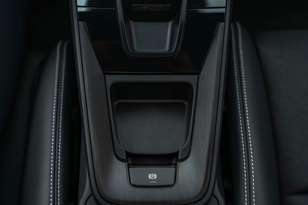 Porsche 992 GT3 Touring