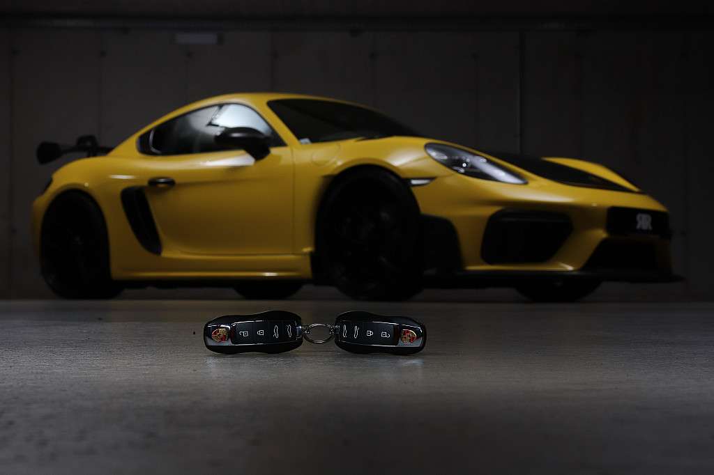 Porsche 718 Cayman GT4 RS