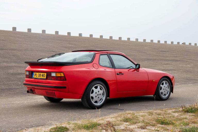 Porsche 944 Coupé
