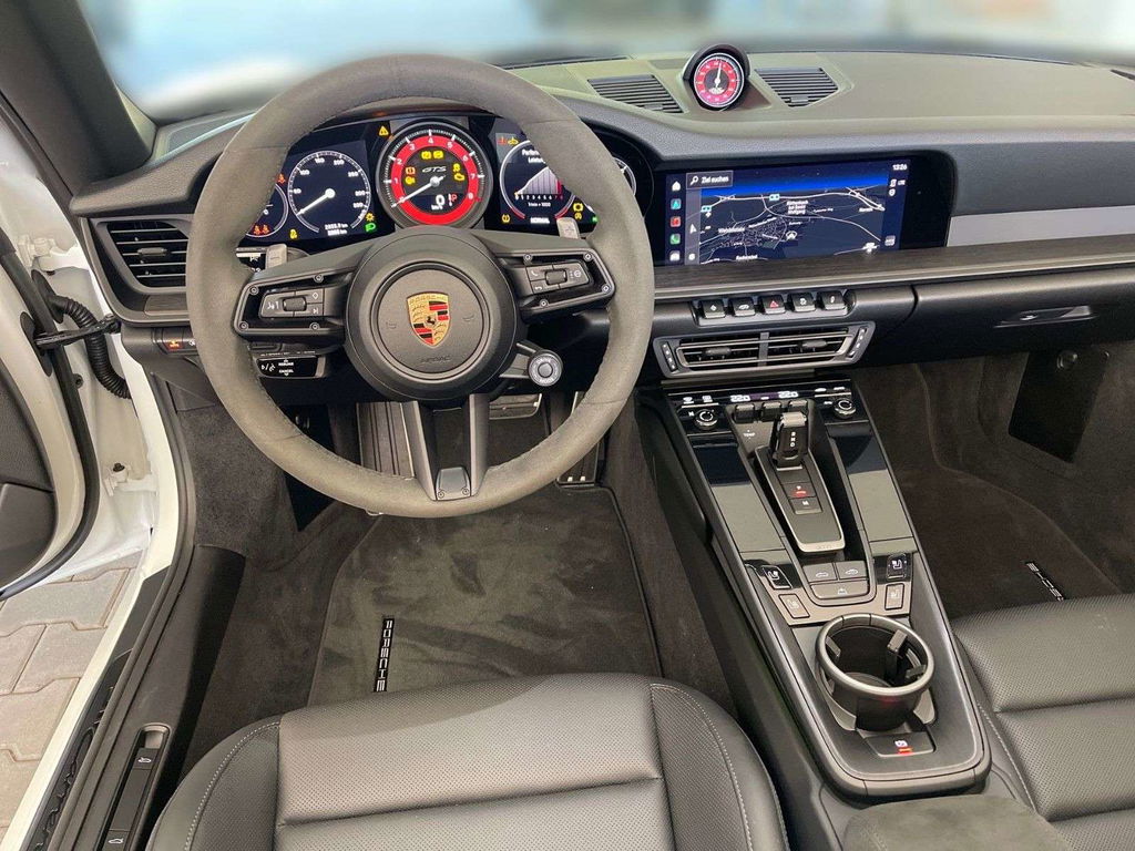 Porsche 992 Carrera GTS