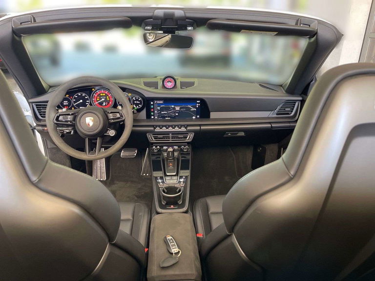 Porsche 992 Carrera GTS